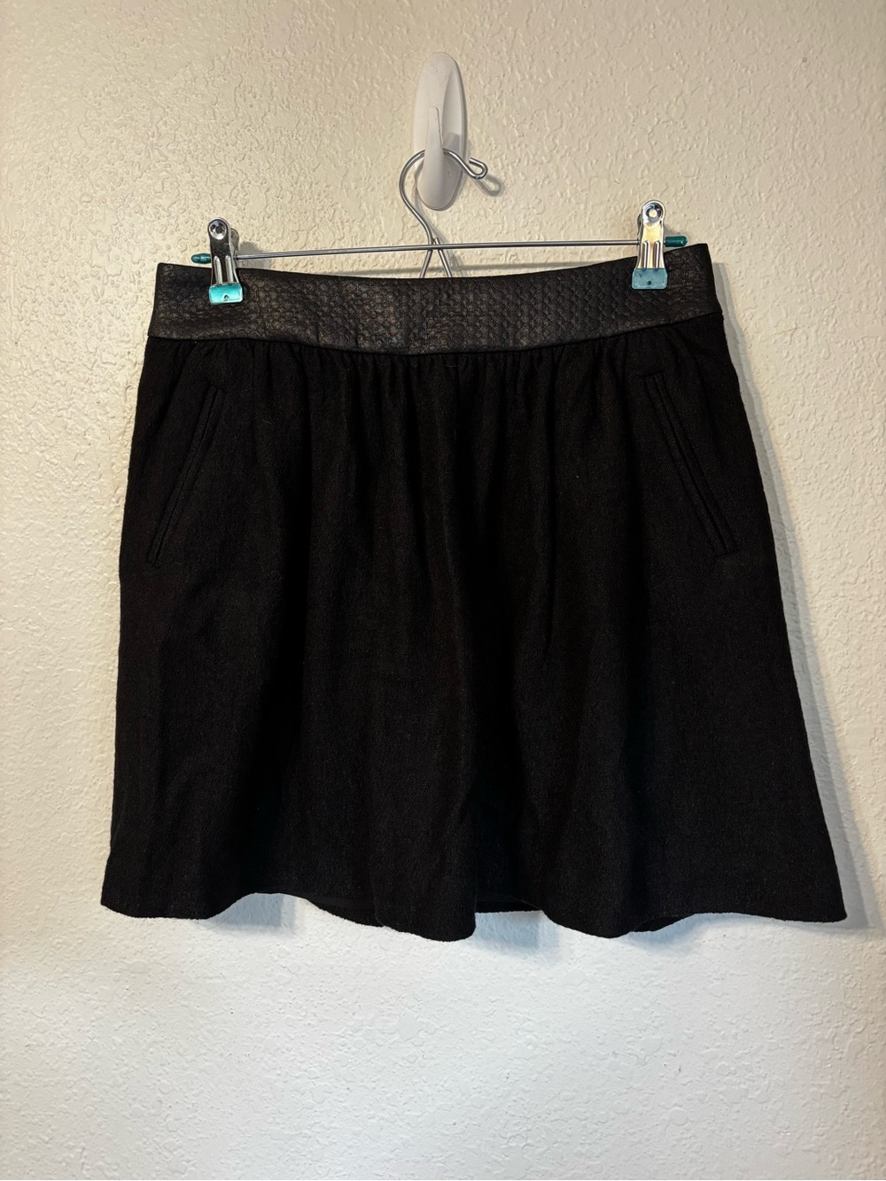 Banana Republic Wool Blend Faux Leather Waistband Mini Skirt Size 6 NWT